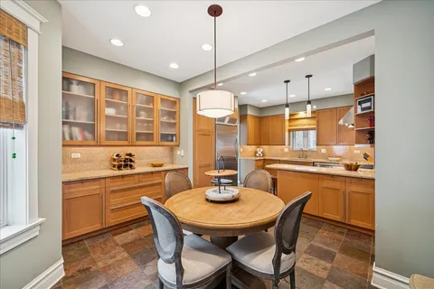 $1,200,000 | 3821 North Hamlin Avenue, Chicago, IL 60618