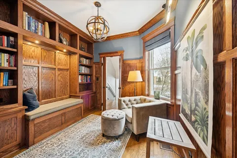 $1,200,000 | 3821 North Hamlin Avenue, Chicago, IL 60618