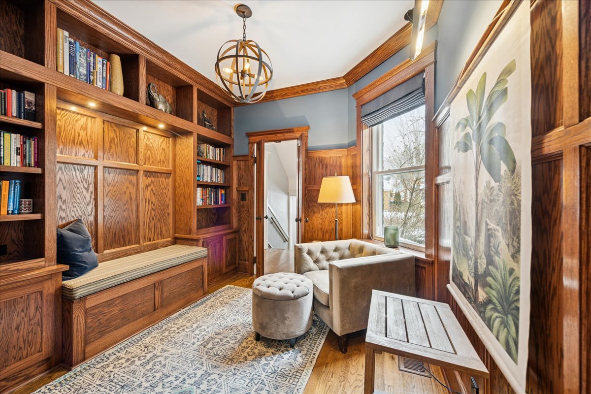 3821 North Hamlin Avenue Chicago, IL 60618 - Photo 21 of 41