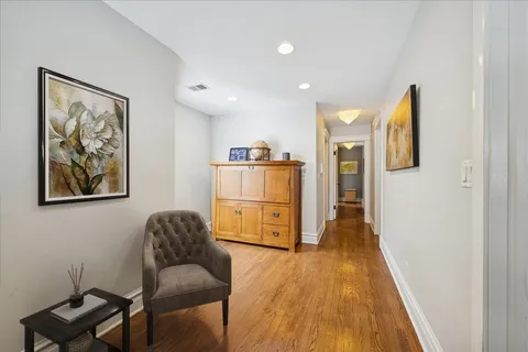$1,200,000 | 3821 North Hamlin Avenue, Chicago, IL 60618