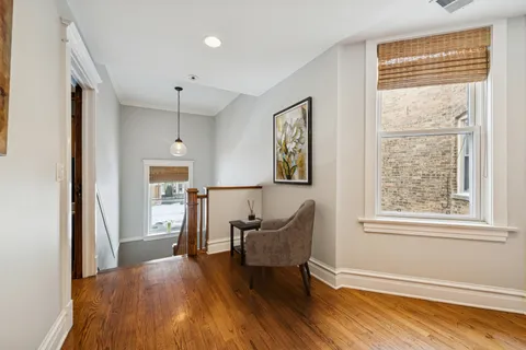 $1,200,000 | 3821 North Hamlin Avenue, Chicago, IL 60618