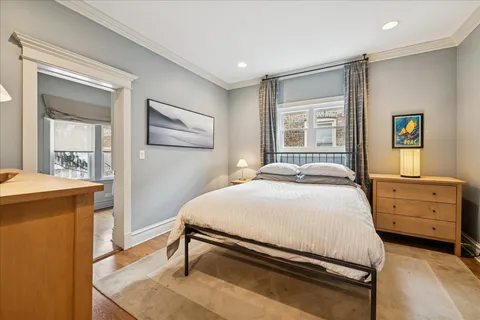 $1,200,000 | 3821 North Hamlin Avenue, Chicago, IL 60618