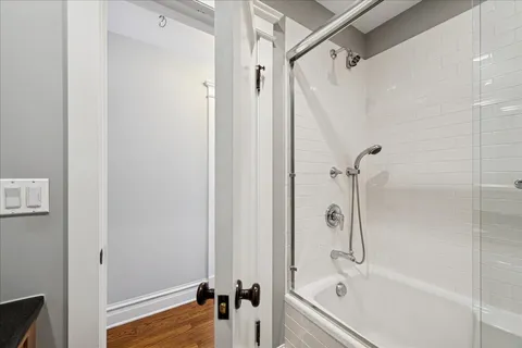 $1,200,000 | 3821 North Hamlin Avenue, Chicago, IL 60618