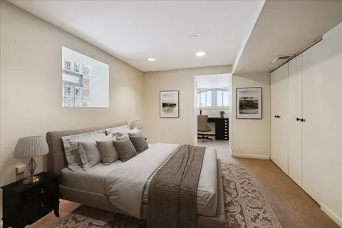 $1,200,000 | 3821 North Hamlin Avenue, Chicago, IL 60618