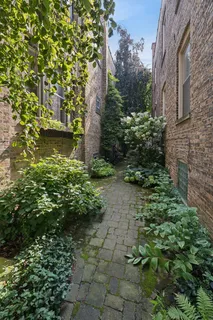 $1,200,000 | 3821 North Hamlin Avenue, Chicago, IL 60618