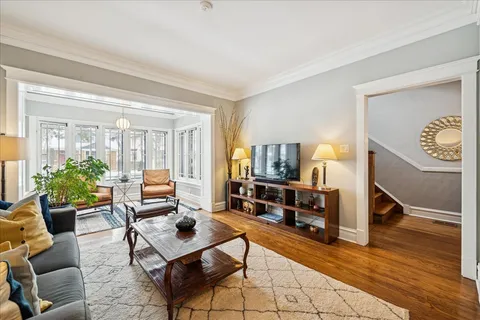 $1,200,000 | 3821 North Hamlin Avenue, Chicago, IL 60618