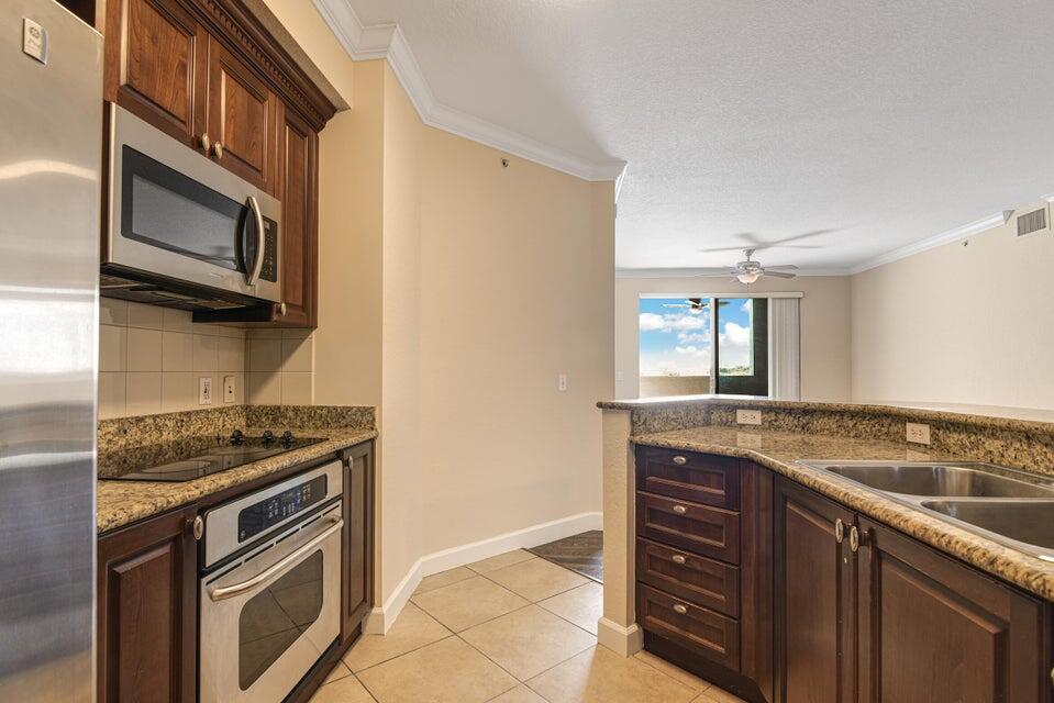1660 Renaissance Commons Boulevard, Unit 2407 Boynton Beach, FL 33426 - Photo 4 of 31 20240318155011543162000000-o (1)