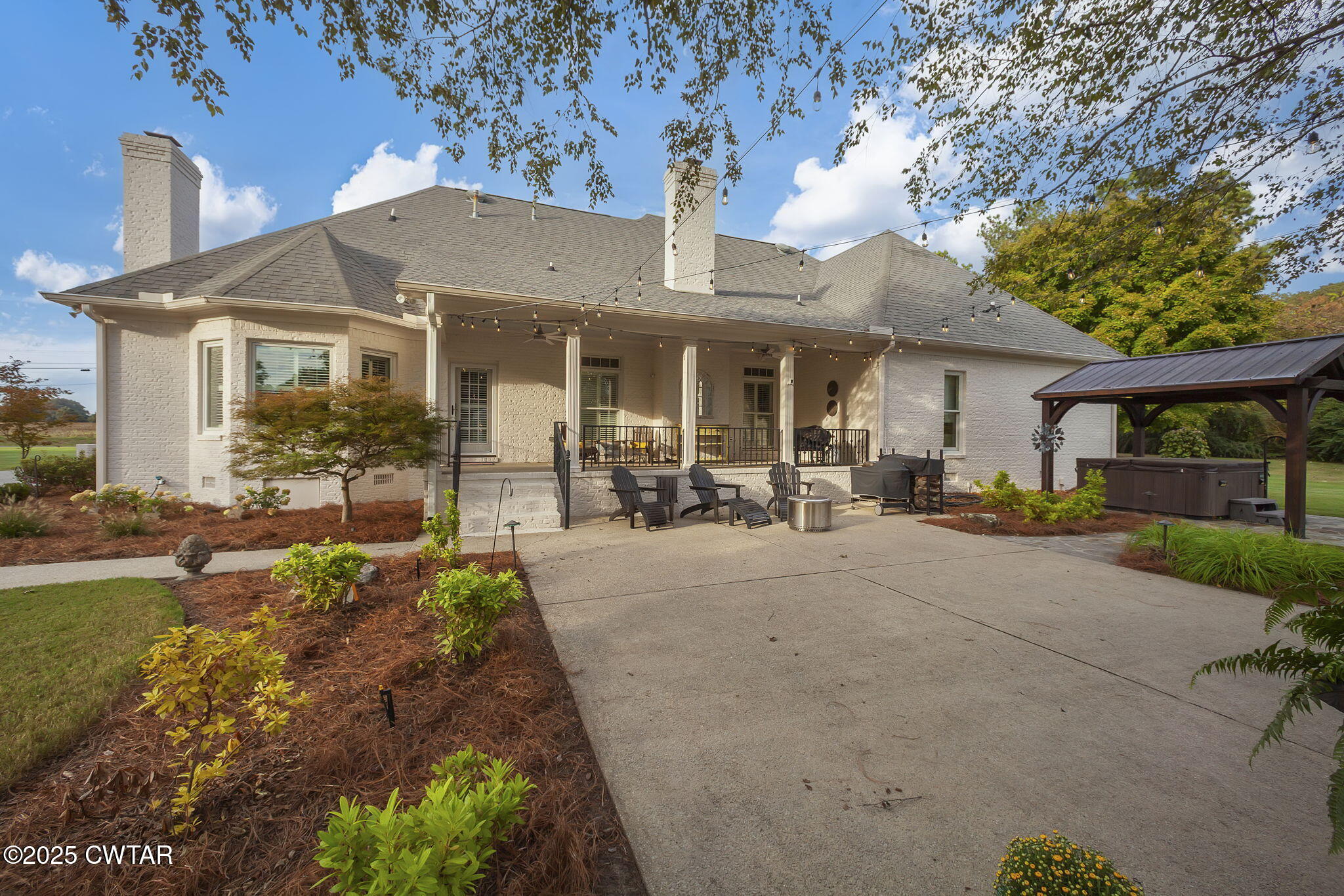 119 Bascom Road Jackson, TN 38305 - Photo 41 of 49 a view of a house with sitting area