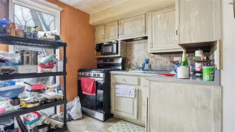 $150,000 | 1054-1056 Cleveland Avenue, Brackenridge, PA 15014