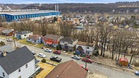 $150,000 | 1054-1056 Cleveland Avenue, Brackenridge, PA 15014