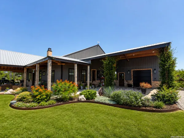 $1,950,000 | 759 Cr 216, Hobson, TX 78117
