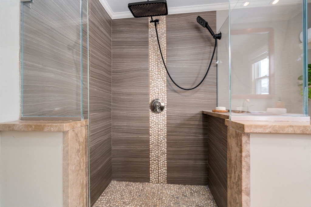 25 Shadow Road Melrose, MA 02176 - Photo 24 of 42