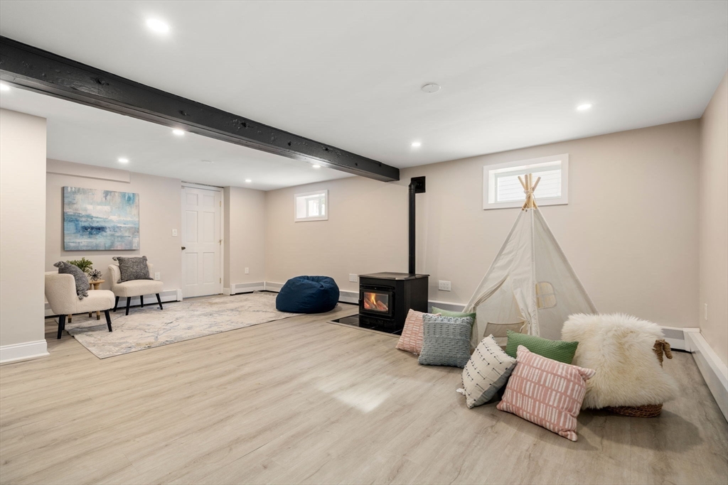 25 Shadow Road Melrose, MA 02176 - Photo 31 of 42