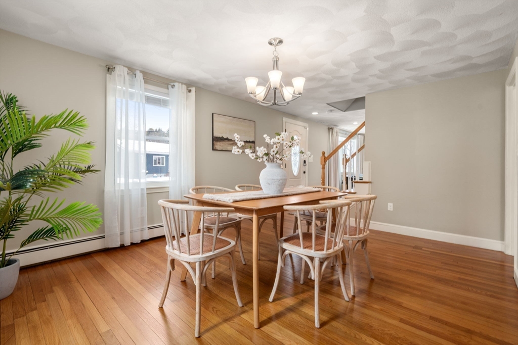 25 Shadow Road Melrose, MA 02176 - Photo 8 of 42