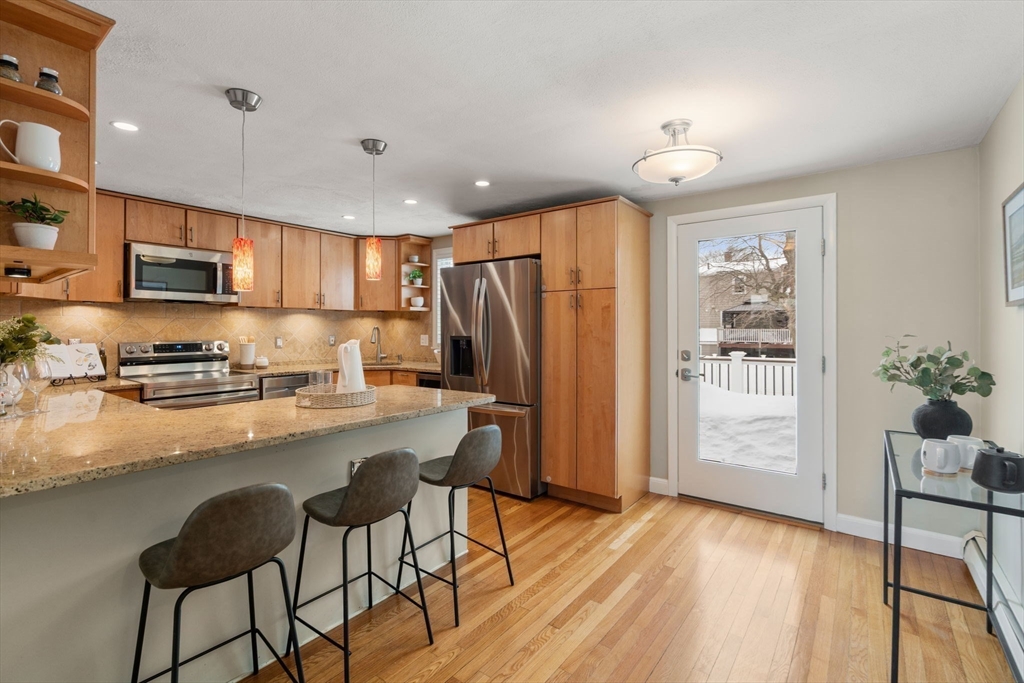 25 Shadow Road Melrose, MA 02176 - Photo 10 of 42