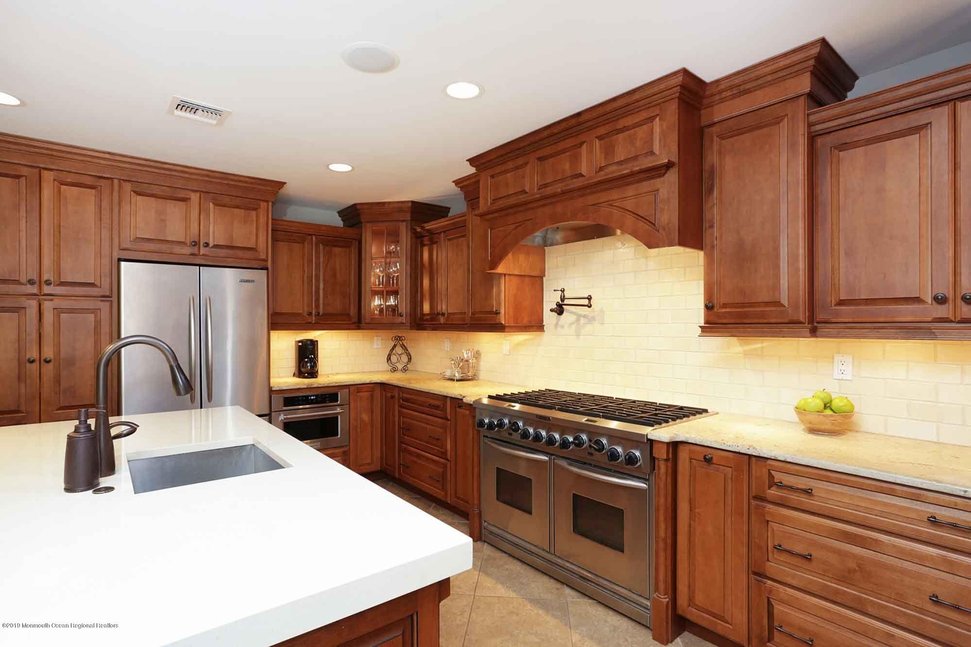 2 Tall Tree Road Middletown, NJ 07748 - Photo 4 of 30 pic 6