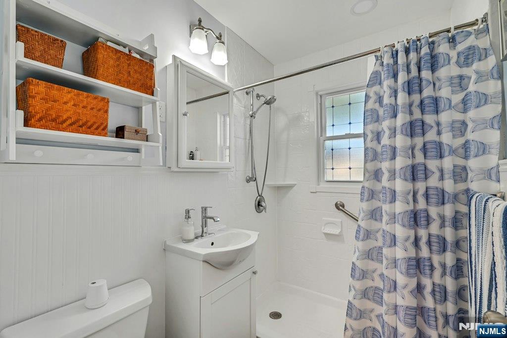 38-59 Taylor Road Fair Lawn, NJ 07410 - Photo 13 of 22 Gallery Image 13