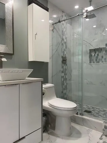 $6,900 | 428 North Crescent Drive, Hollywood, FL 33021