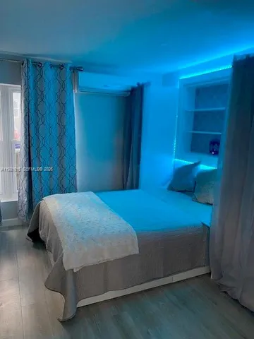 $6,900 | 428 North Crescent Drive, Hollywood, FL 33021