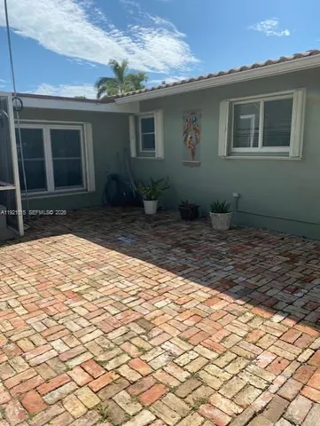 $6,900 | 428 North Crescent Drive, Hollywood, FL 33021