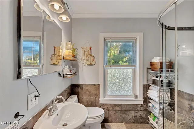 $250,000 | 212 East Main Street, Johnstown, NY 12095