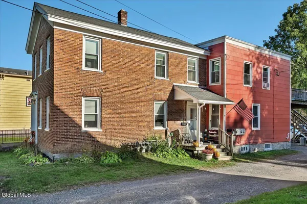 $250,000 | 212 East Main Street, Johnstown, NY 12095