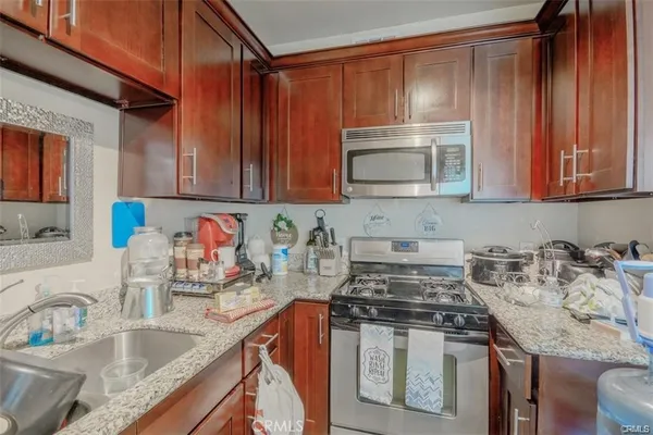 $1,750 | 587 El Placer Road, Palm Springs, CA 92264