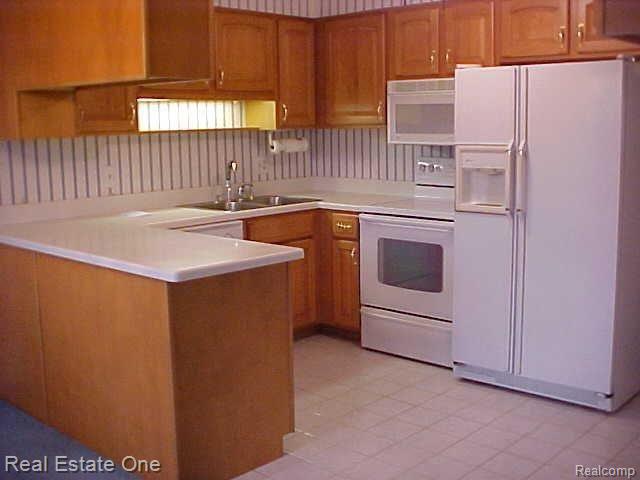 1508 Normandy Road Royal Oak, MI 48073 - Photo 10 of 17 Updated cabinets