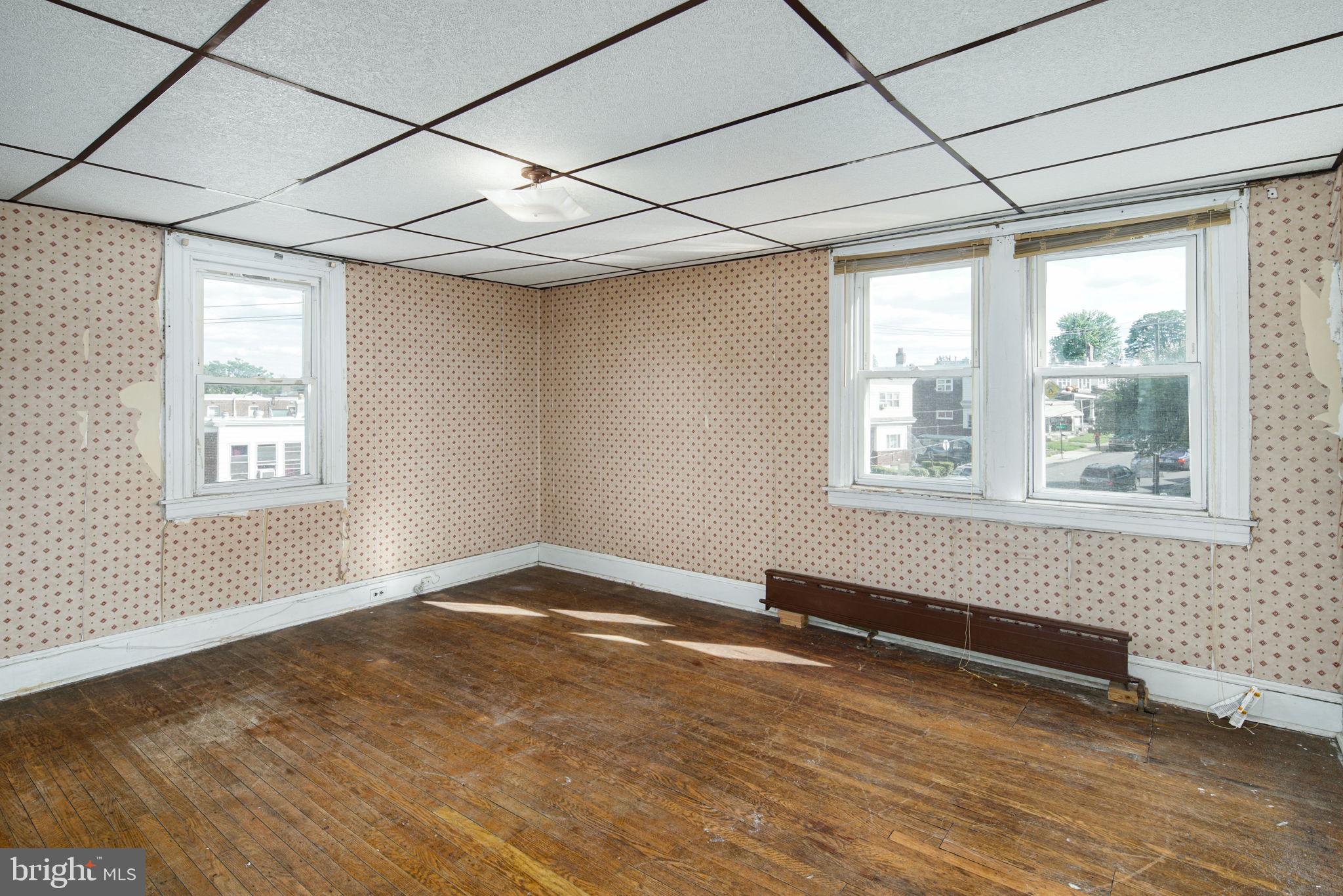 7501 Parkview Road Upper Darby, PA 19082 - Photo 13 of 28