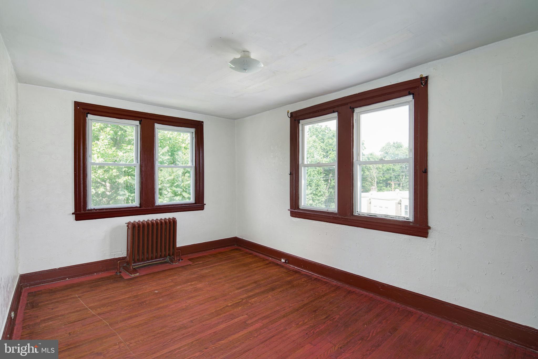 7501 Parkview Road Upper Darby, PA 19082 - Photo 14 of 28