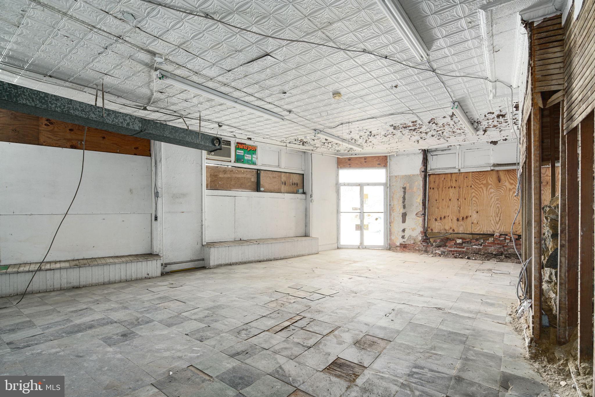 7501 Parkview Road Upper Darby, PA 19082 - Photo 19 of 28