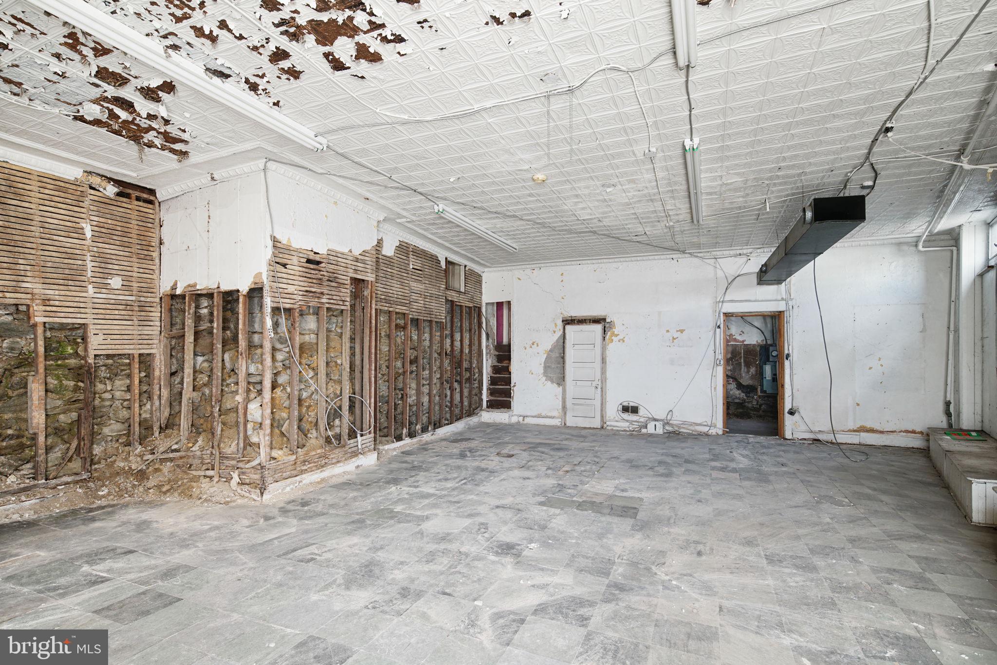 7501 Parkview Road Upper Darby, PA 19082 - Photo 20 of 28