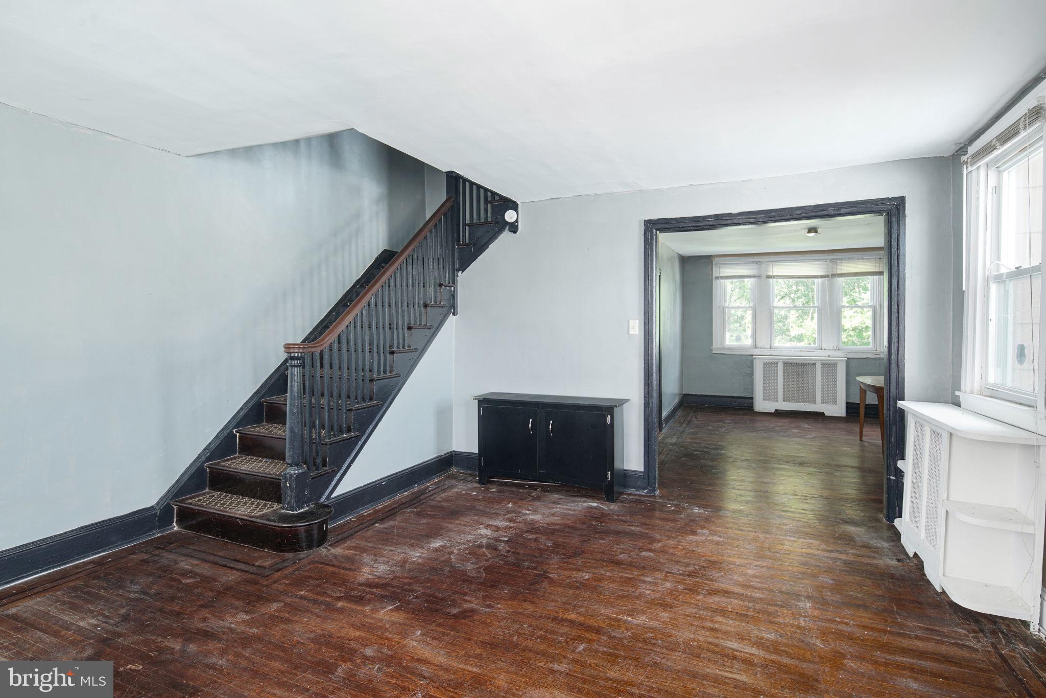 7501 Parkview Road Upper Darby, PA 19082 - Photo 3 of 28