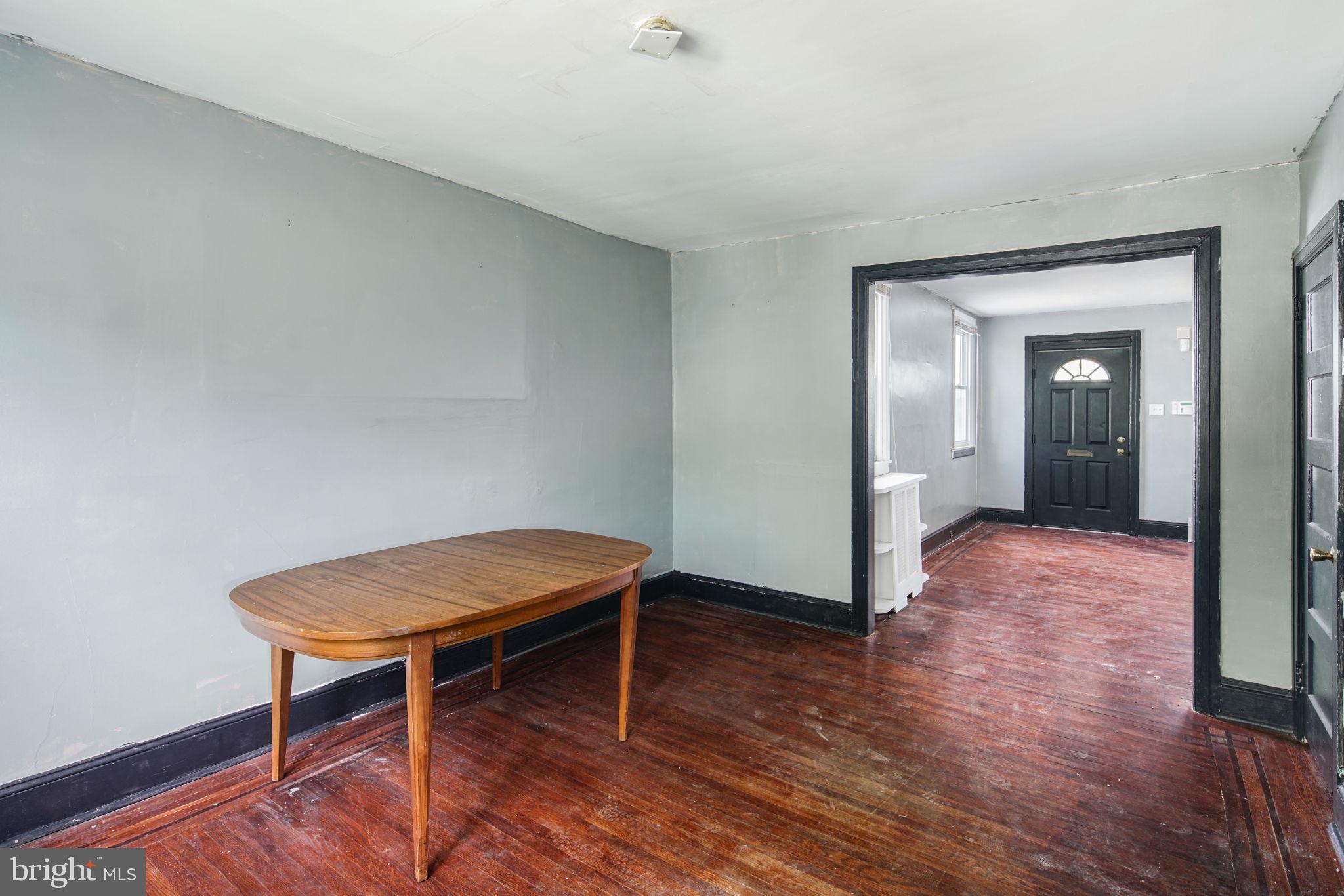 7501 Parkview Road Upper Darby, PA 19082 - Photo 5 of 28