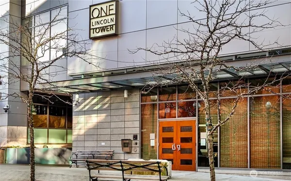 $5,995 | 650 Bellevue Way Northeast, Unit 4006, Bellevue, WA 98004
