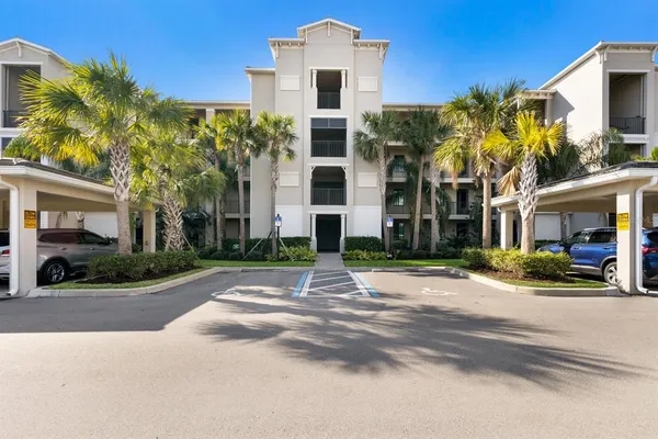 $2,750 | 17510 Gawthrop Drive, Unit 104, Bradenton, FL 34211