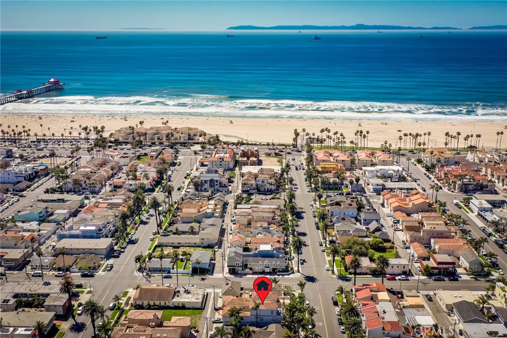 308 9th St, Huntington Beach, CA 92648 MLS #OC25060176 Compass