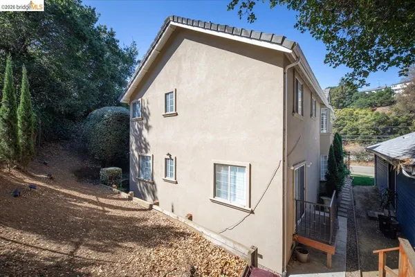 $1,395,000 | 9400 Mountain Boulevard, Oakland, CA 94605