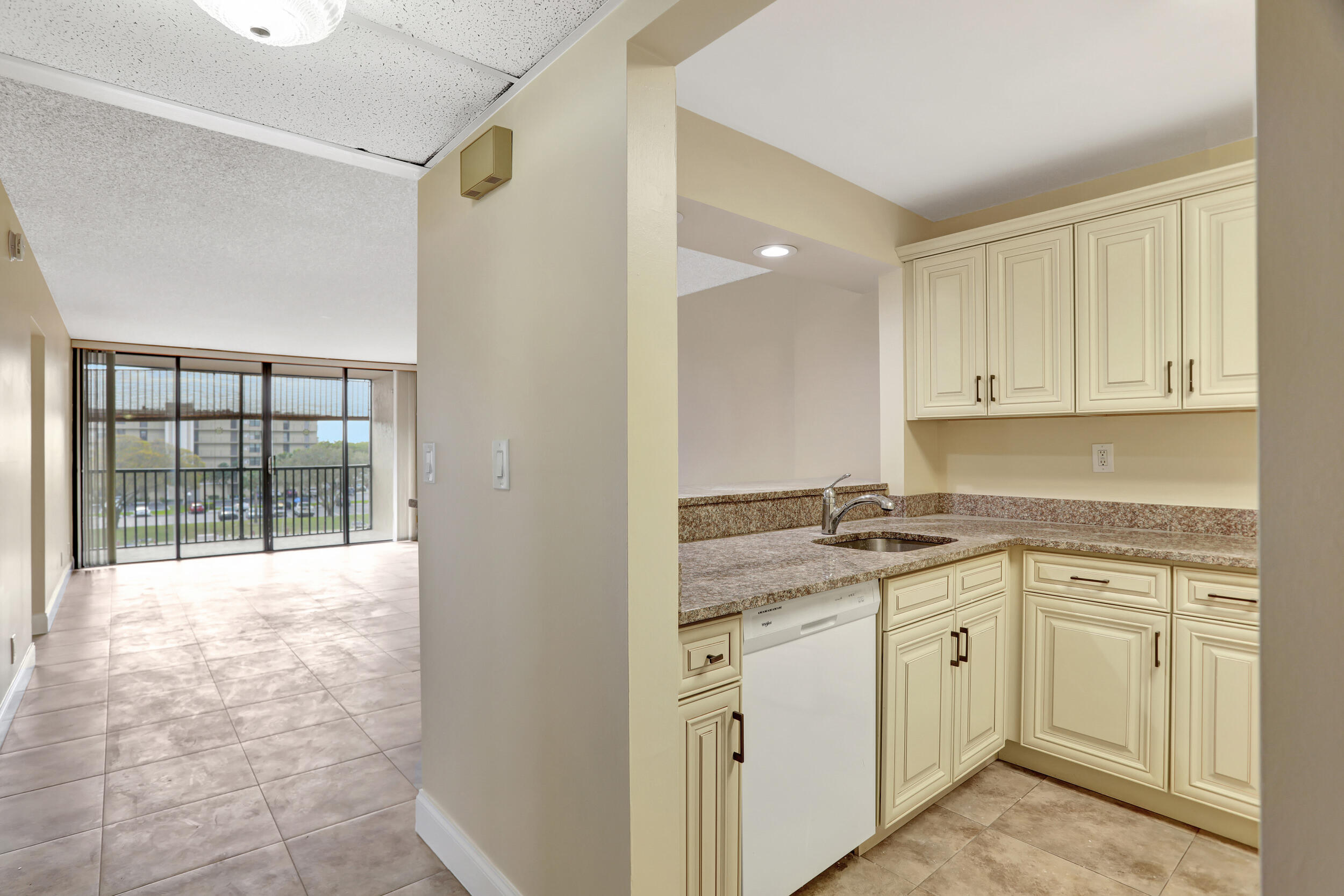 3 Royal Palm Way, Unit 403 Boca Raton, FL 33432 - Photo 4 of 41 13_001l1424