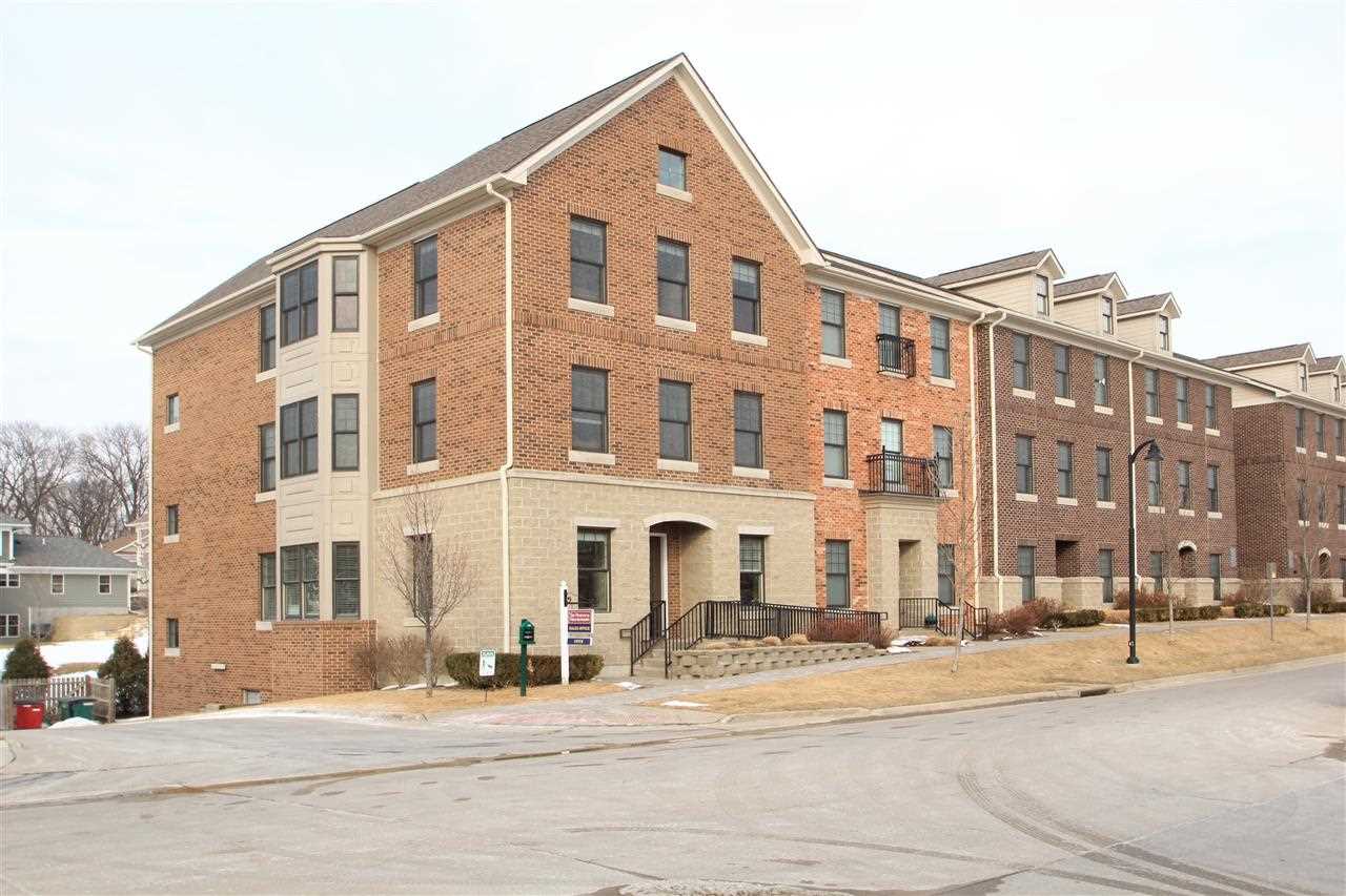 1196 Foster Road Iowa City, IA 52245 - Photo 1 of 22 Gallery Image 1
