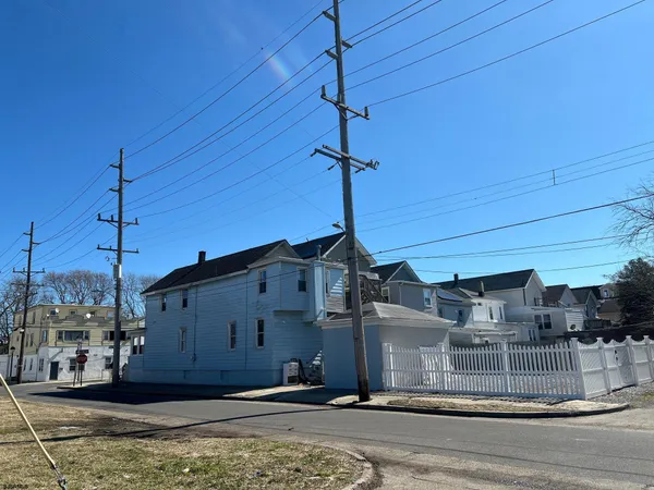 $2,000 | 524 North Indiana Avenue, Atlantic City, NJ 08401