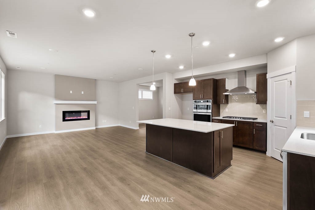 21131 Meridian Drive Southeast, Unit P24 Bothell, WA 98021 - Photo 3 of 38 Gallery Image 3