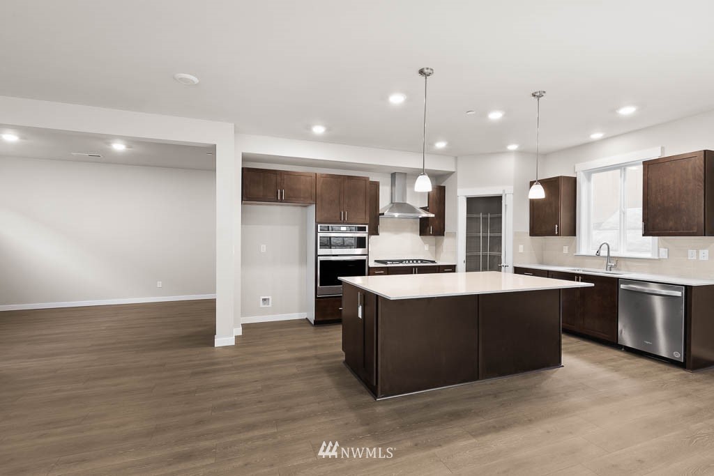 21131 Meridian Drive Southeast, Unit P24 Bothell, WA 98021 - Photo 4 of 38 Gallery Image 4
