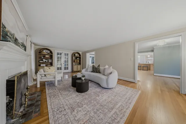 $1,249,000 | 55 Sunny Reach Drive, West Hartford, CT 06117