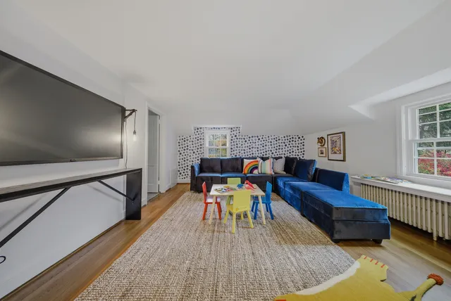 $1,249,000 | 55 Sunny Reach Drive, West Hartford, CT 06117