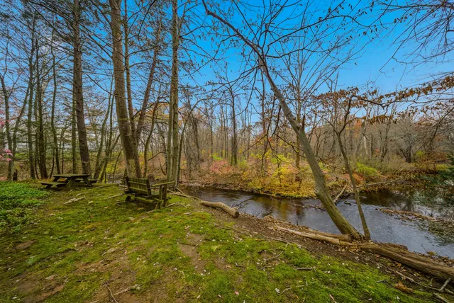 $1,249,000 | 55 Sunny Reach Drive, West Hartford, CT 06117