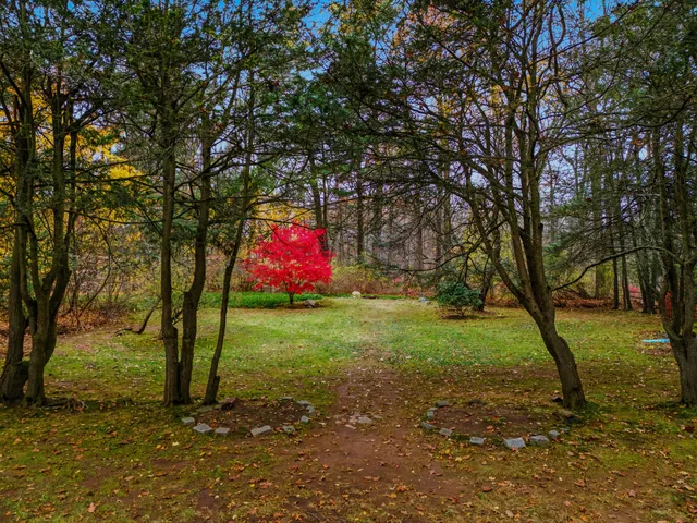 $1,249,000 | 55 Sunny Reach Drive, West Hartford, CT 06117