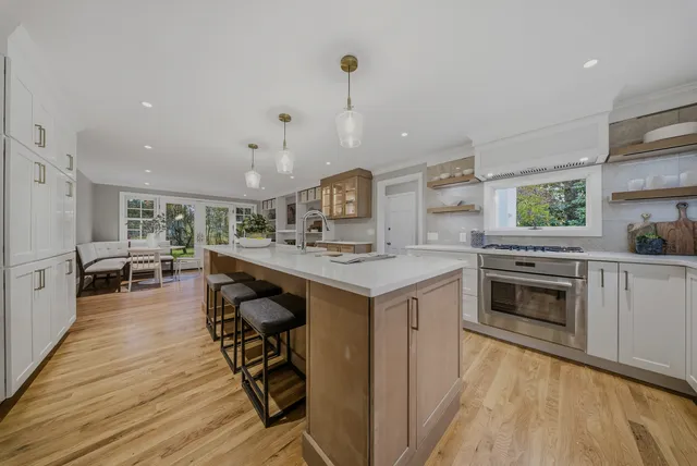 $1,249,000 | 55 Sunny Reach Drive, West Hartford, CT 06117