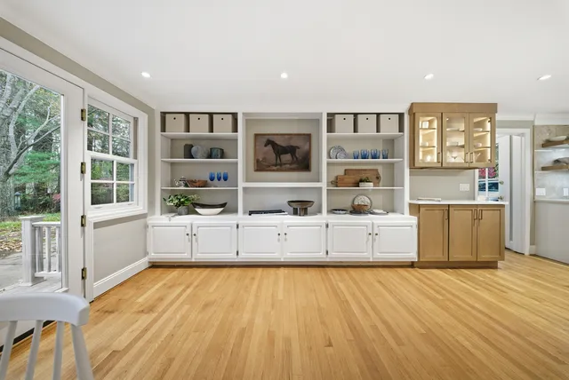 $1,249,000 | 55 Sunny Reach Drive, West Hartford, CT 06117