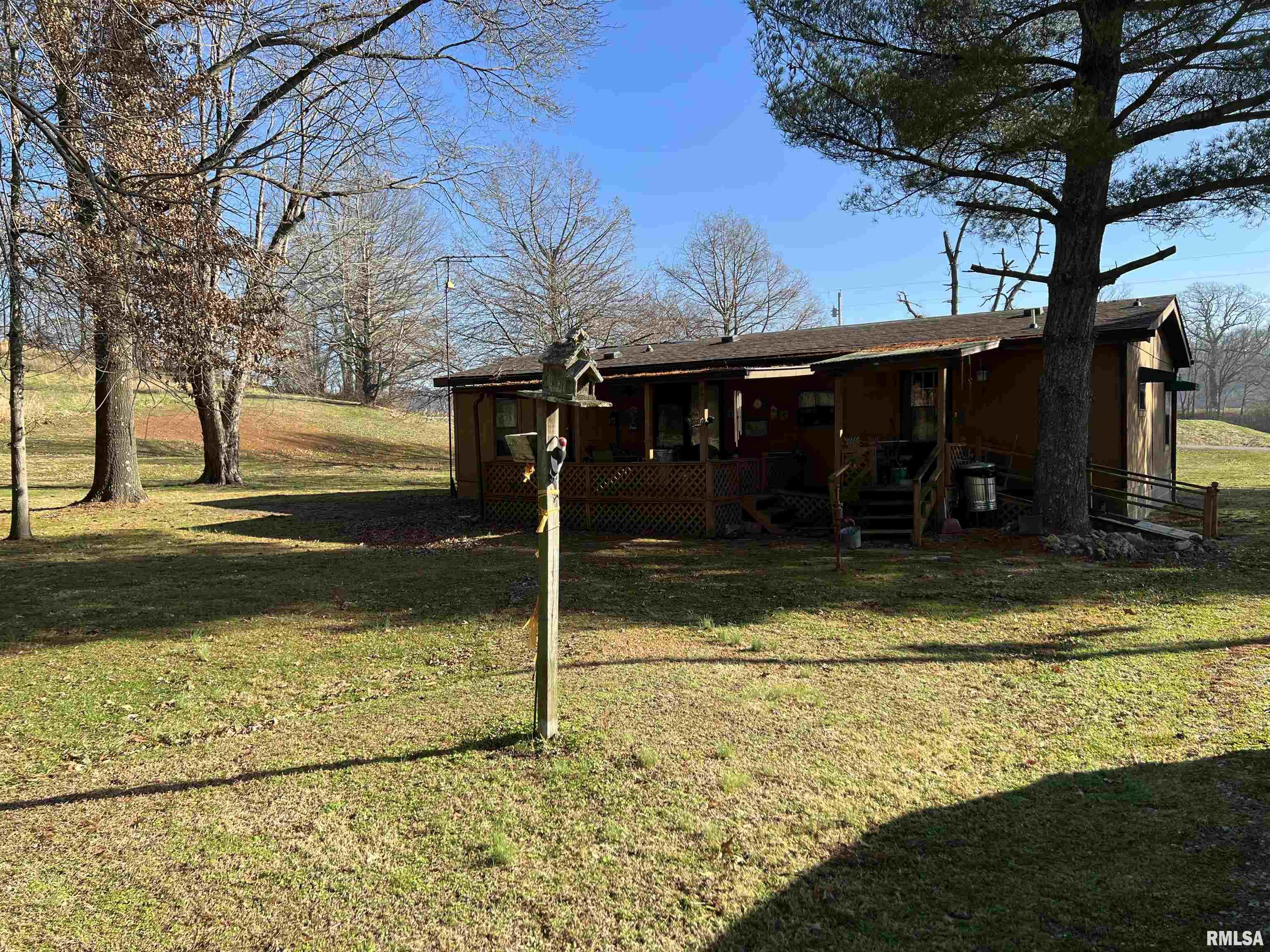 355 Beech Grove Road Wolf Lake, IL 62998 - Photo 2 of 33 Gallery Image 2